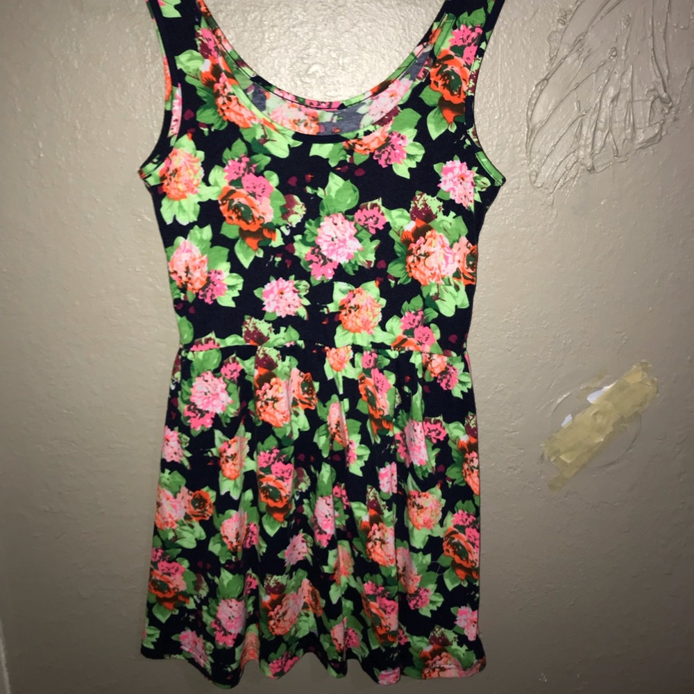 Timing Dress size large